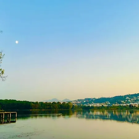 Escape - 1 Lägenhet Tirana