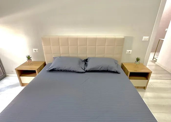 Escape - 1 * 地拉那